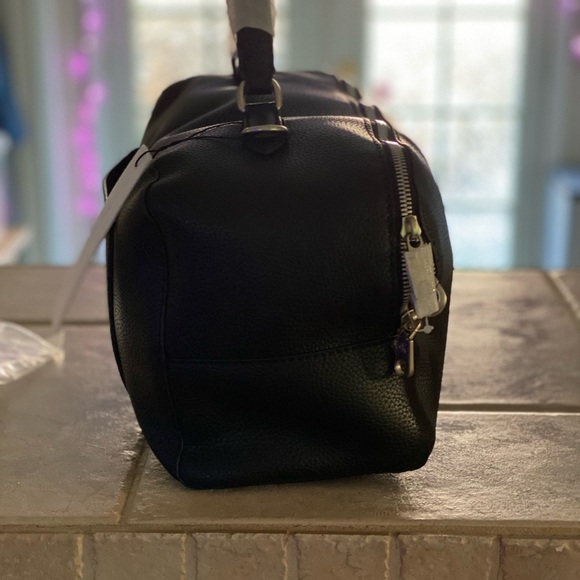 Gorgeous Black Leather CK Bag - Picture 6 of 16